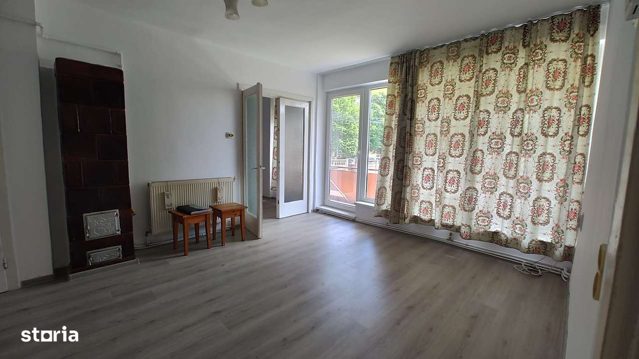 De vanzare apartament 2 camere,zona Petrom,str.Mihai Eminescu-0
