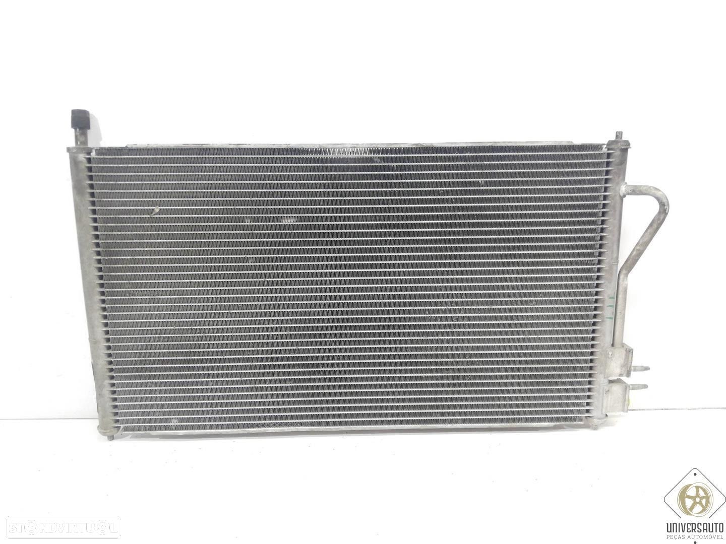 CONDENSADOR / RADIADOR AR CONDICIONADO FORD FOCUS TURNIER 1999 - 1