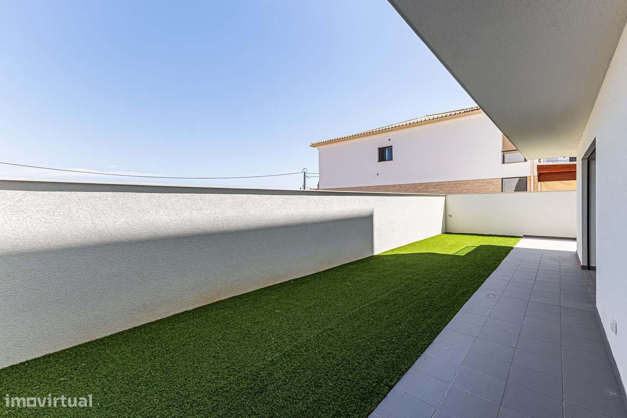 Moradia Contemporânea T3 com Garagem | Mexilhoeira Grande-32