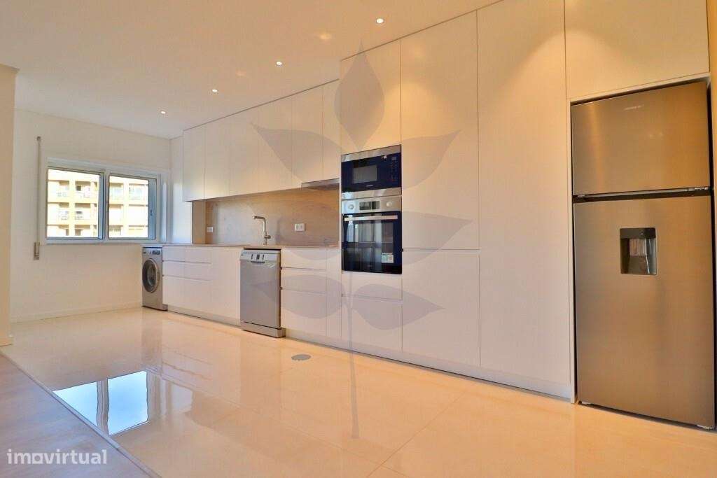 Venda apartamento T2 totalmente renovado em Maximinos - Grande imagem: 5/48