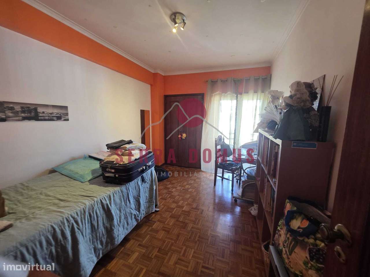 Apartamento T2 + 2 com terraço 53 m² localizado em Rio de Mouro-13
