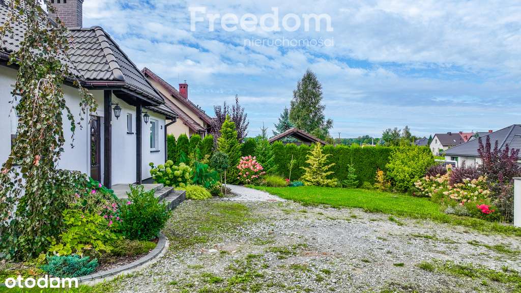 Urokliwy dom w pięknej lokalizacji - Pełny obrazek: 4/20