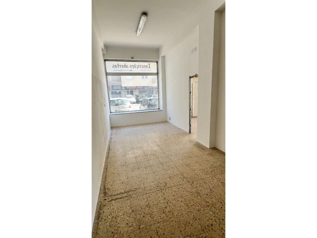 Loja 120m2 em 2 pisos em Queluz - PSP - Grande imagem: 3/22