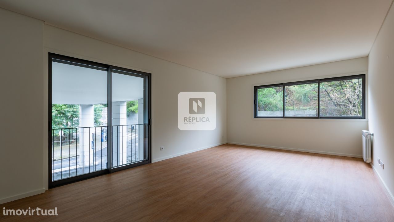 T1 Novo Antas com Garagem e Sala Coworking One New Bedroom Apartment