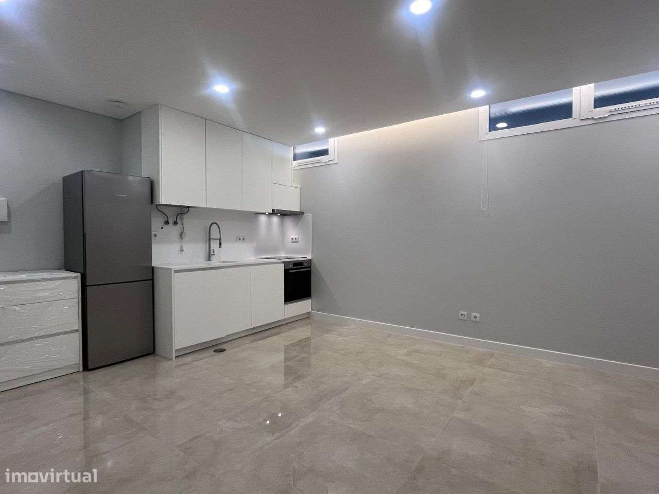 Atelier com kitchenette Totalmente Equipada - Viseu - Grande imagem: 2/10