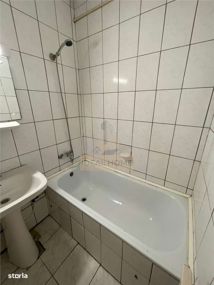 1 CAMERA DECOMANDAT - MOBILAT SI UTILAT - ZONA GARA-7