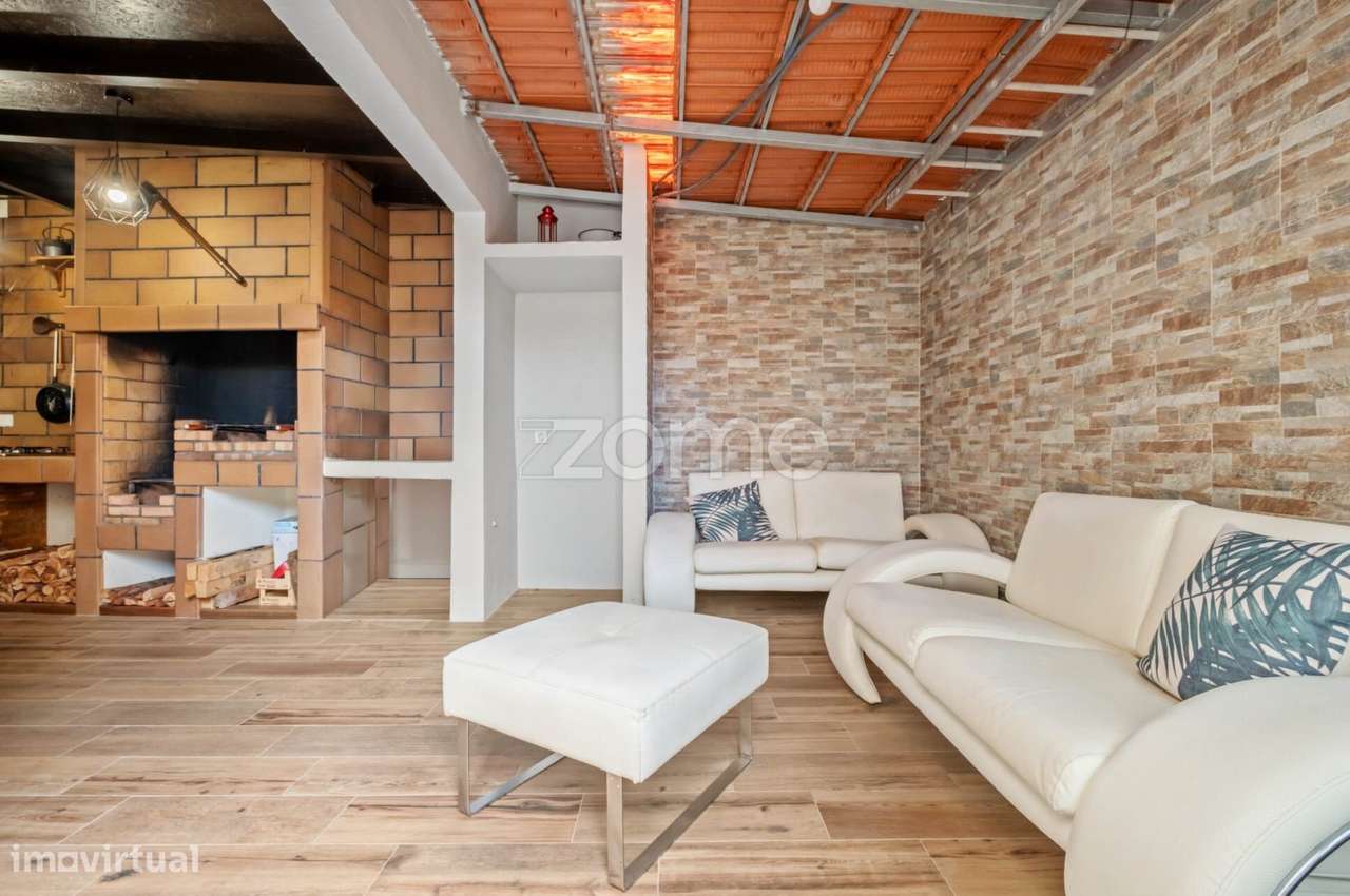 Moradia T3 em Santo António | Conforto, Localização e Estilo de Vid...-23