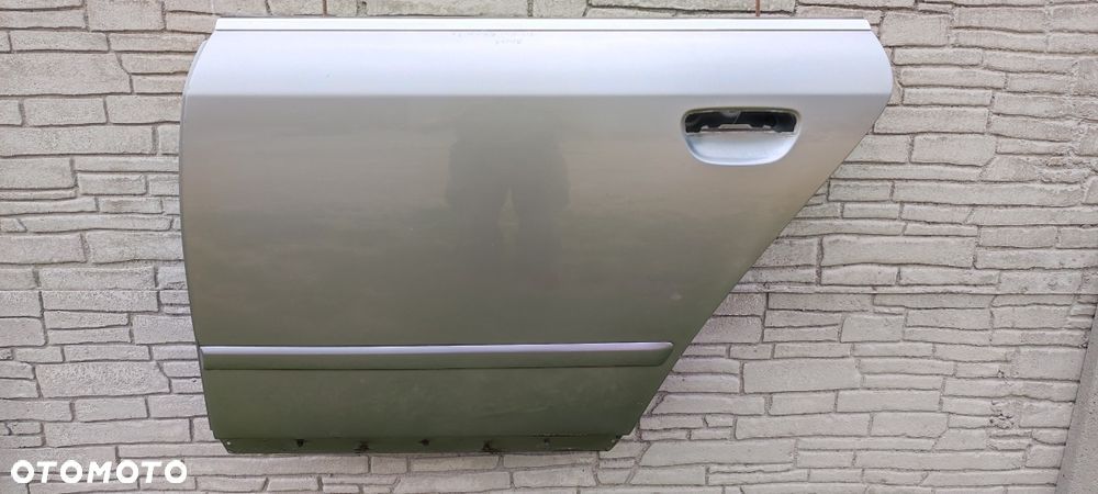 Drzwi Część Blacharska Lewy Tył LY7Q Audi A4 B6 2.5 Kombi 2003r - 1