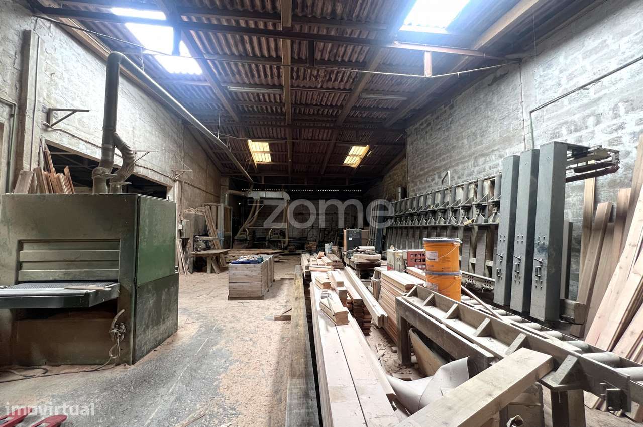 Moradia T4, Armazém e Escritório em Terreno de 2020 m² – Rabo de Pe...-26