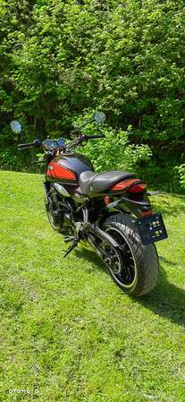 Kawasaki Z 900 RS - 11