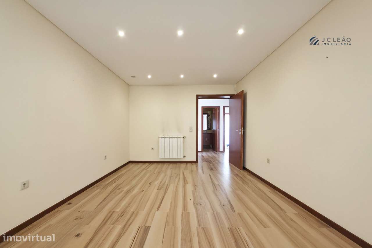 Moradia T3 Venda em Custóias, Leça do Balio e Guifões,Matosinhos-30
