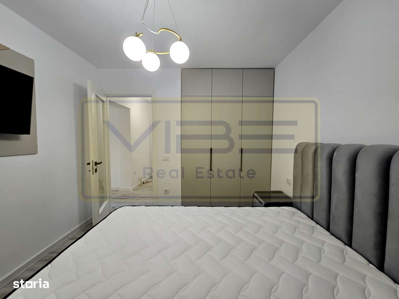Poitiers Tower /  Continental- Aumovio- 2 camere  -modern