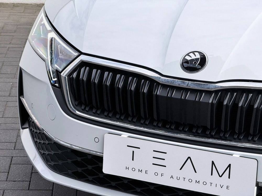 Skoda Octavia 1.5 TSI MHEV Selection DSG 2024 — zdjęcie 2
