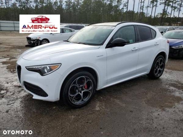 Alfa Romeo Stelvio - 1