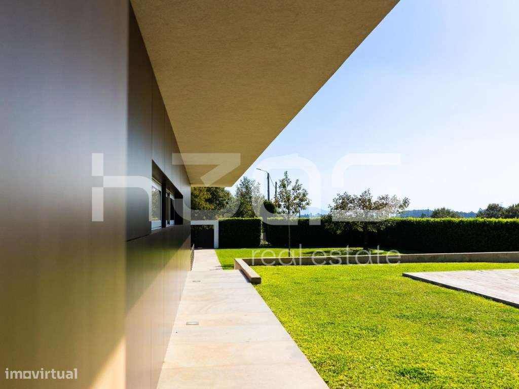 MORADIA T4 COM PISCINA INTERIOR - ONDE A NATUREZA MARCA PRESENÇA-24