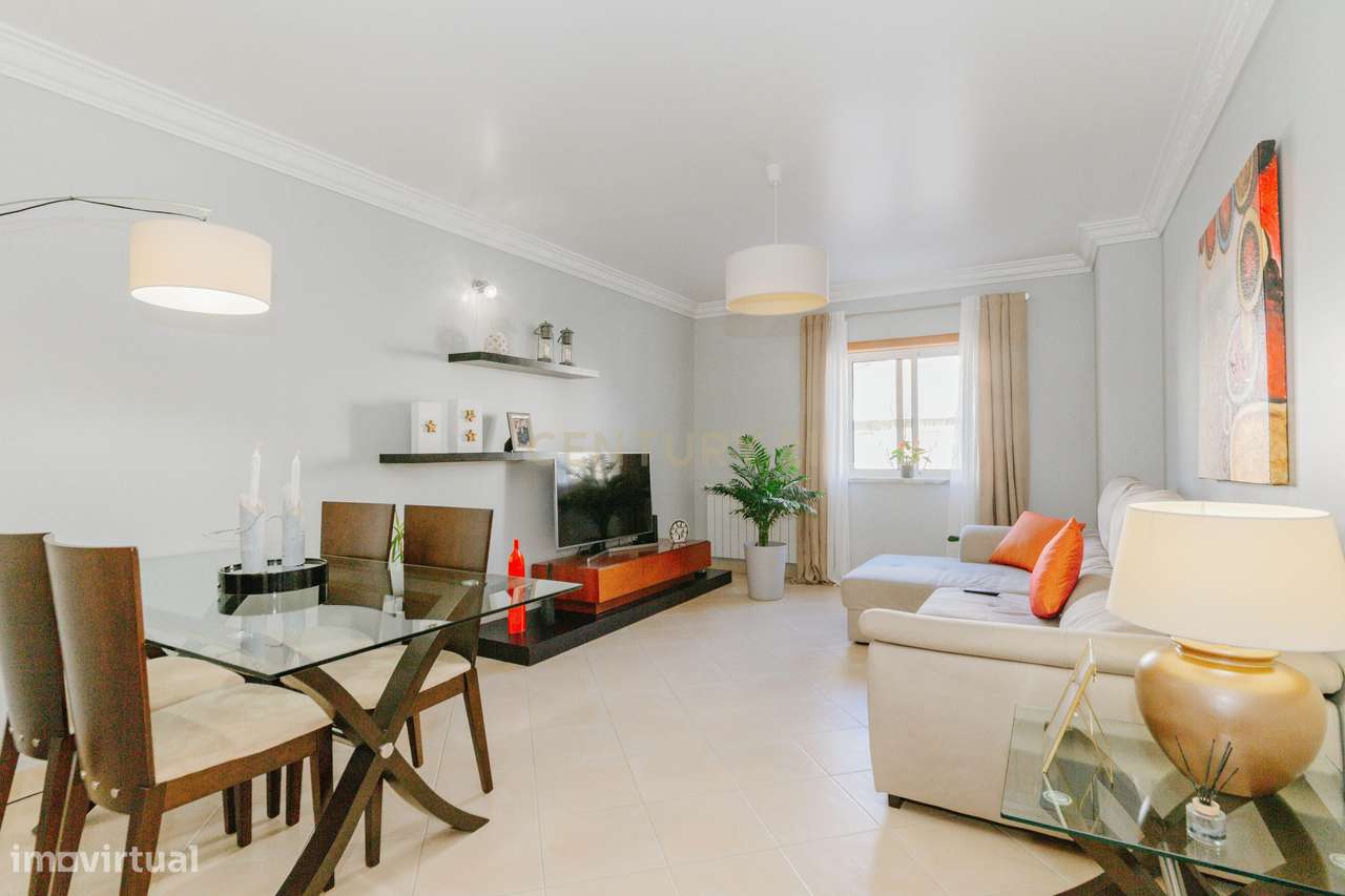 Apartamento T2 | Rés-do-chão alto em São Francisco - Grande imagem: 2/17