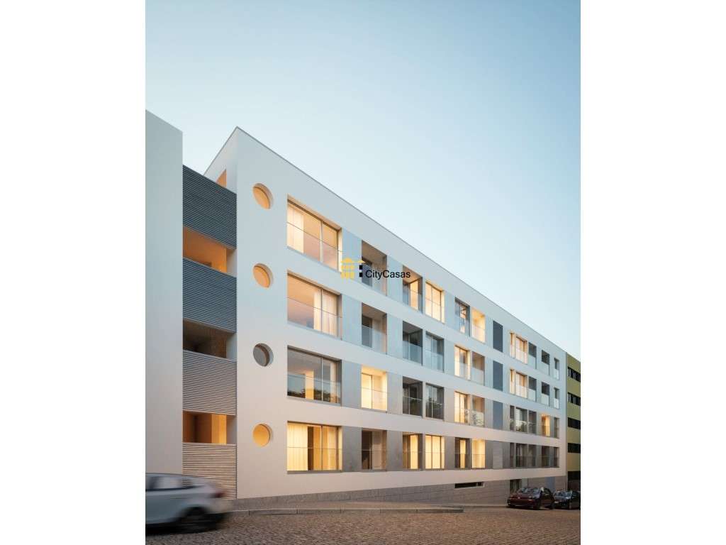 Apartamento T1 com Terraço e L. Garagem | Ao Pólo Universitário-6