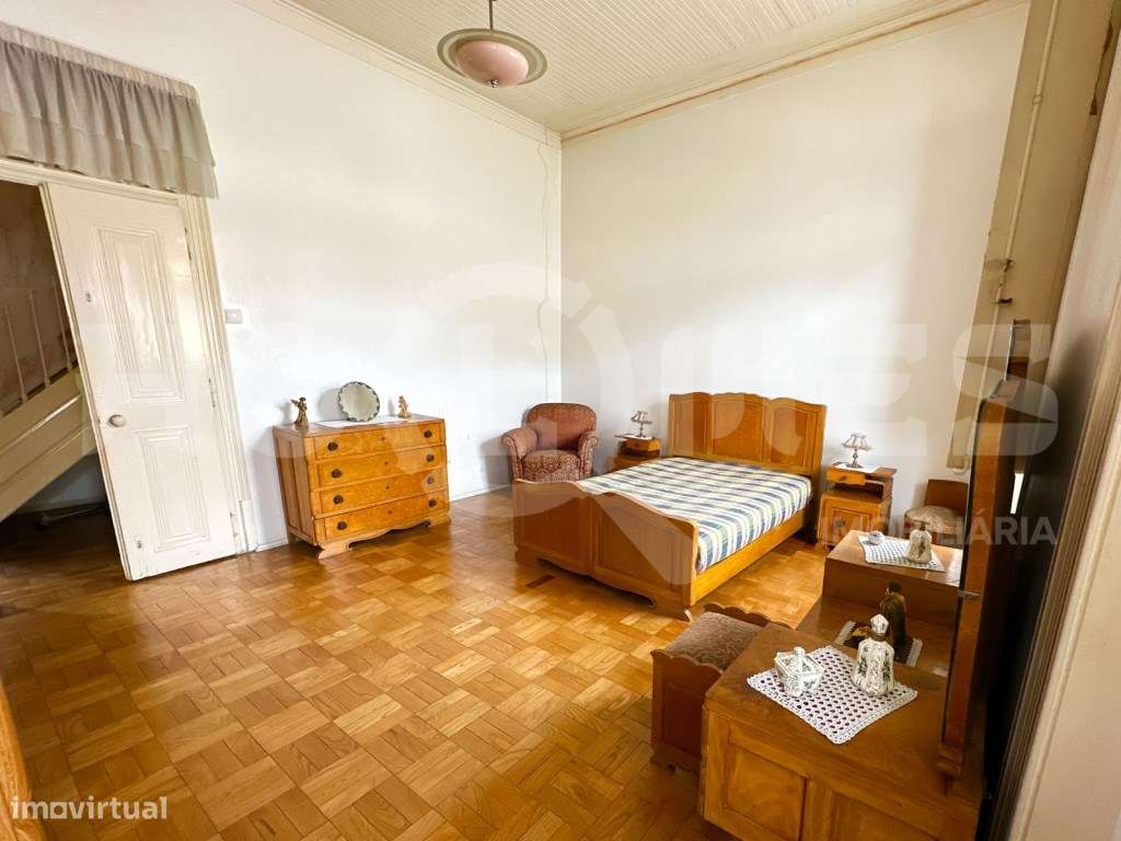 Moradia Secular de Charme | Casa + Jardim + Anexos | Potencial Hote...-31