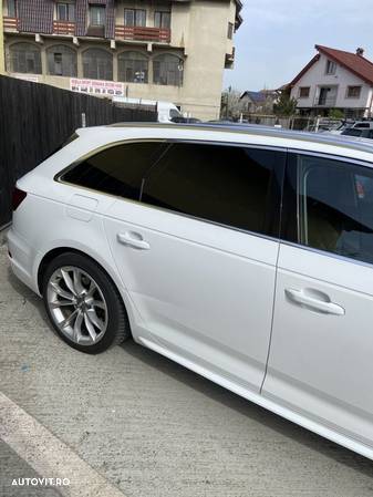 Audi A4 Avant 2.0 TDI S tronic - 8