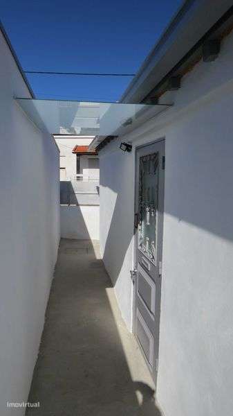 Moradia T1 c/ pátio totalmente renovada | Próx. Porto e Rio Douro - Grande imagem: 5/12