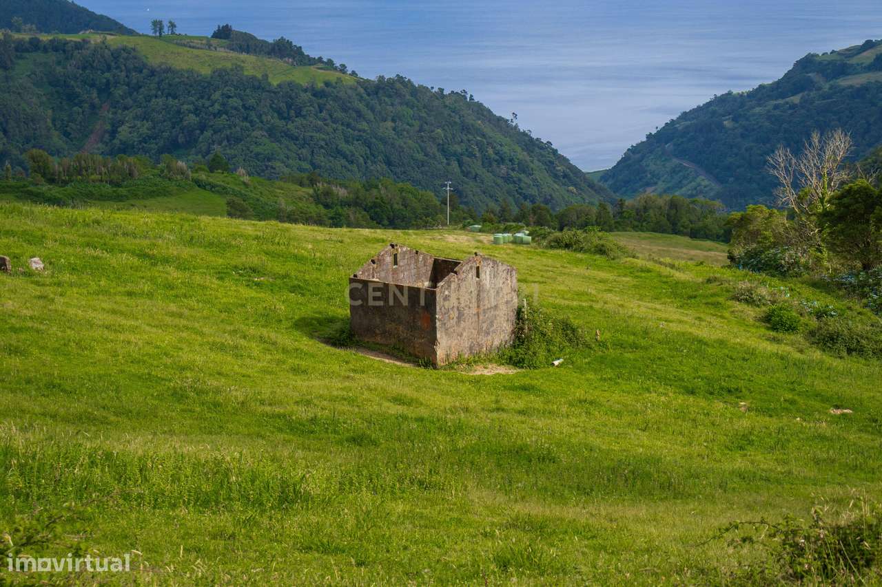 Terreno Rústico na Povoação com vista mar e serra-8