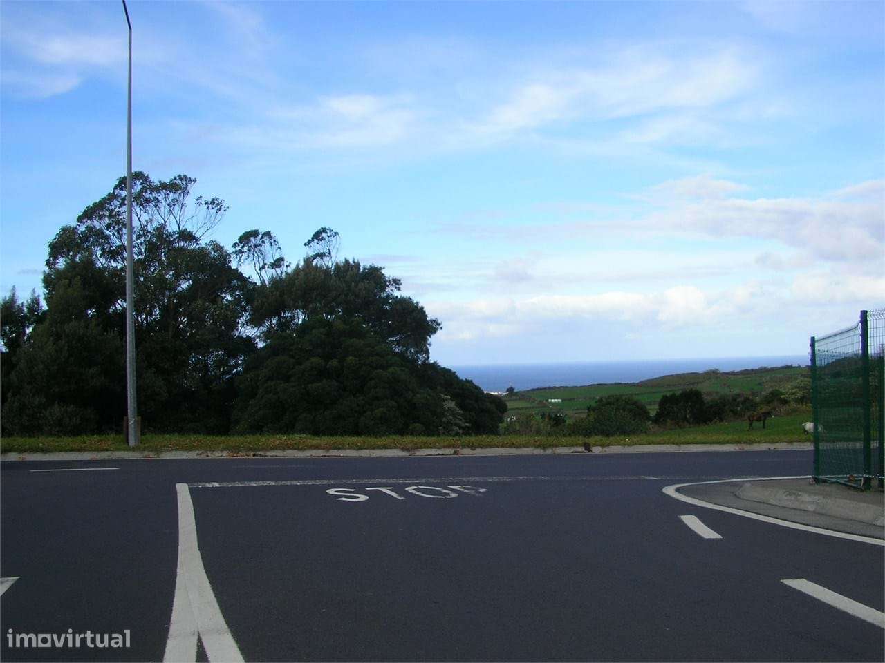 Terreno Rústico em zona urbana - Grande imagem: 2/5