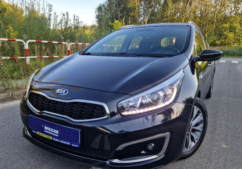 Kia Ceed II (2012-) 1.6 GDI Fifa World Cup Edition 2016