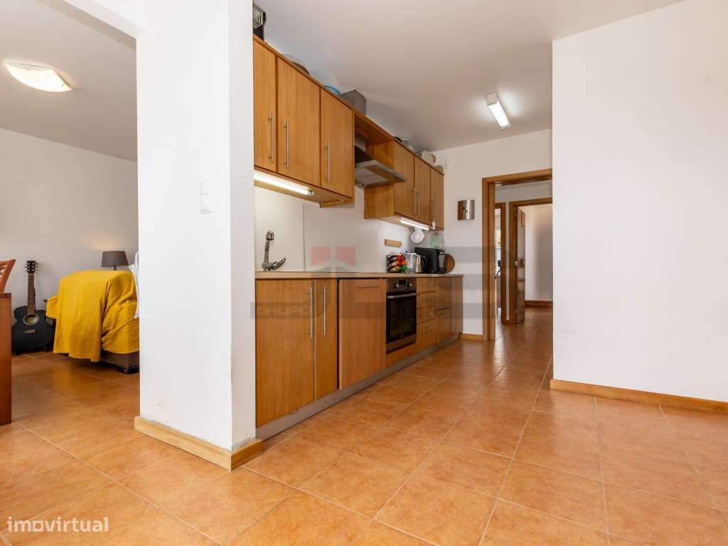 Moradia Térrea em Fenais da Luz: Conforto e Proximidade ao Mar-14