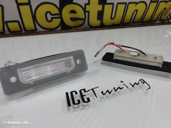 Suporte de lâmpada de matricula com led branco para BMW E30/E12/E28/E24/E23/E26/Z1 - 11