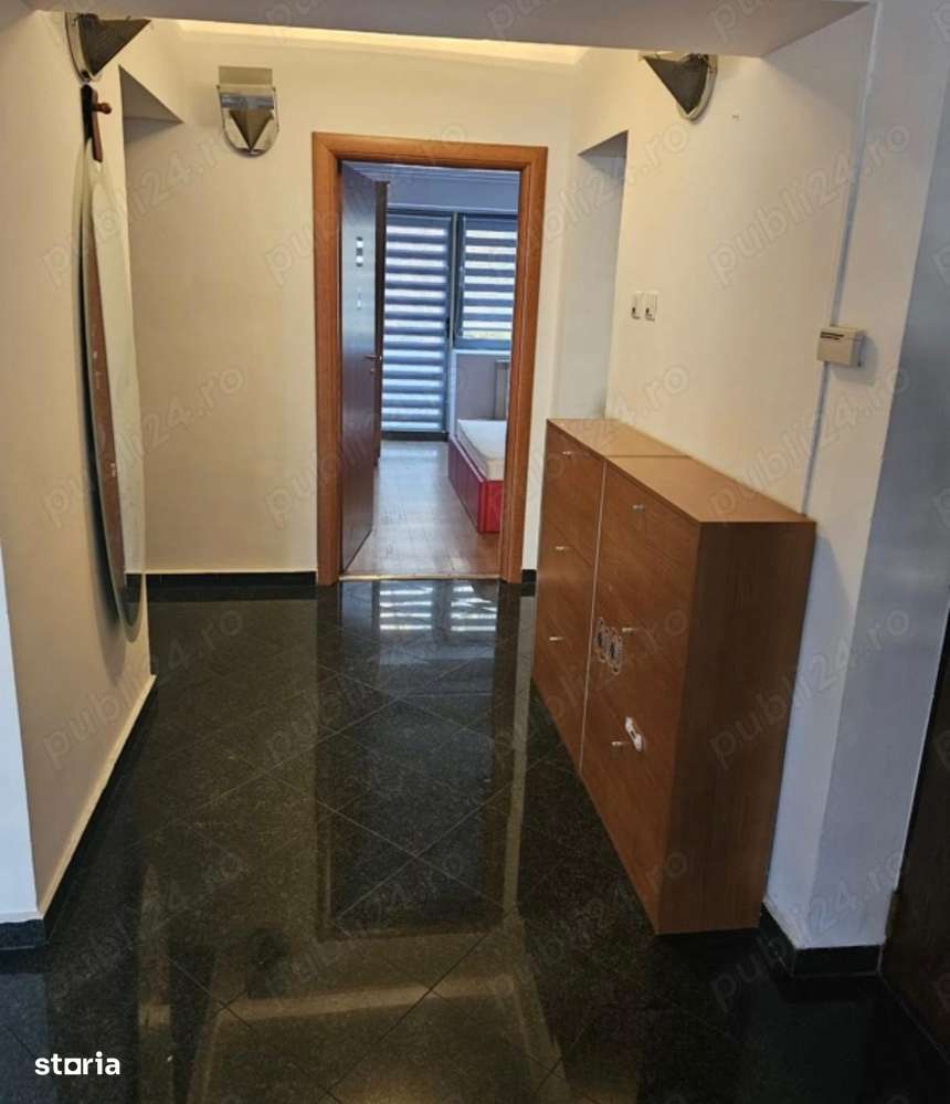 Super pret!Bulevardul Decebal | Bloc stradal monolit|Etaj 1 - Imagine principală: 5/7