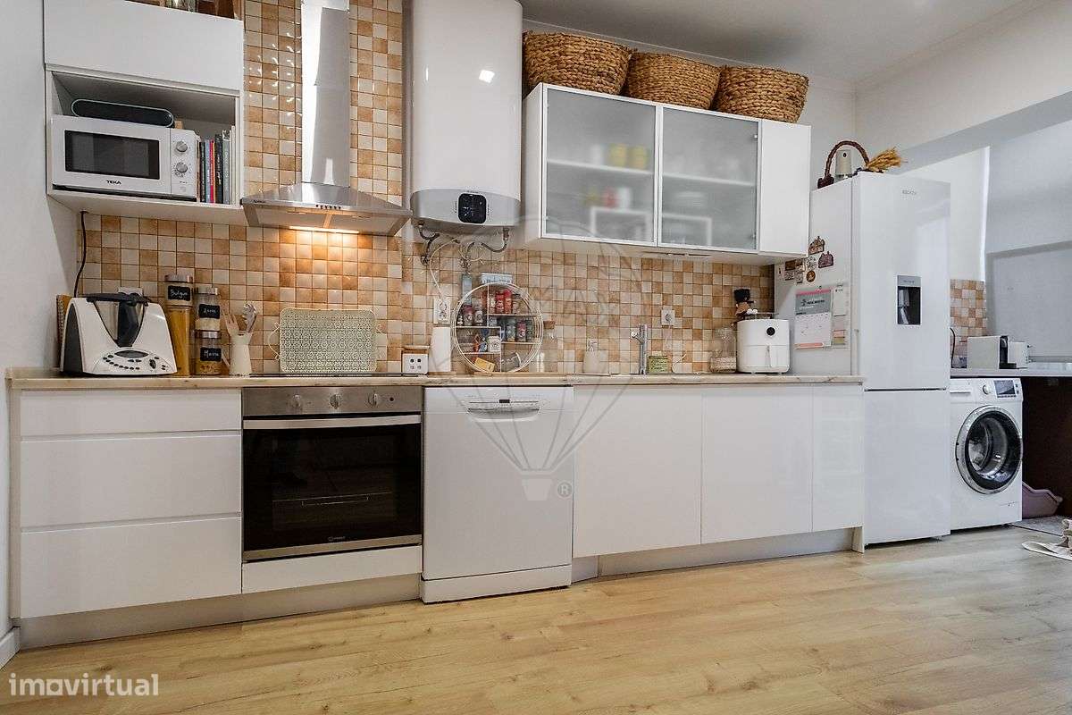 Apartamento T2- Totalmente remodelado - Grande imagem: 5/20