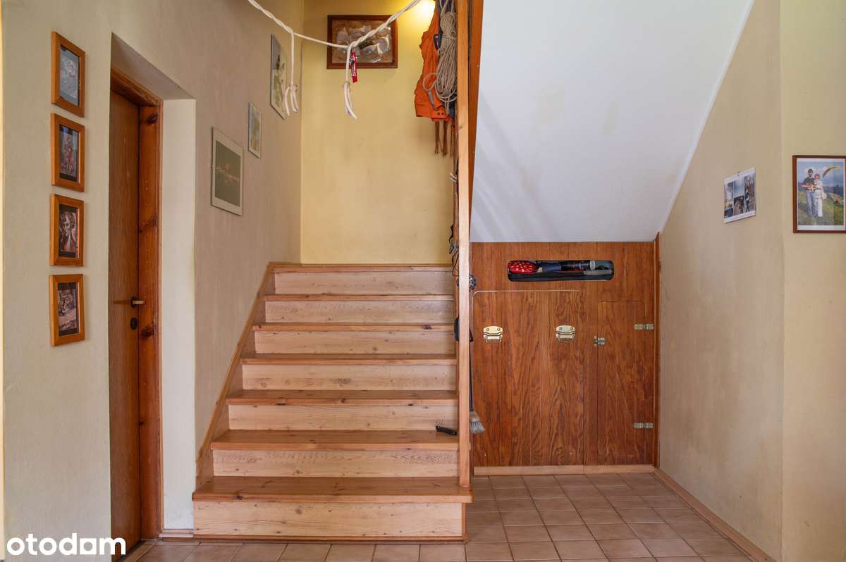 Dom zasilany słońcem fotowoltaika na starych zasadach, panele off grid-13