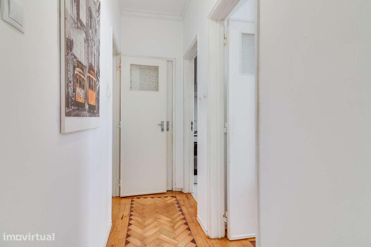 APARTAMENTO T3 | C/ ARRECADAÇÃO | ODIVELAS-11