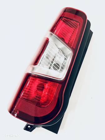 Lampa tylna Citroen Berlingo Peugeot Partner Rifter po 2018 - 1