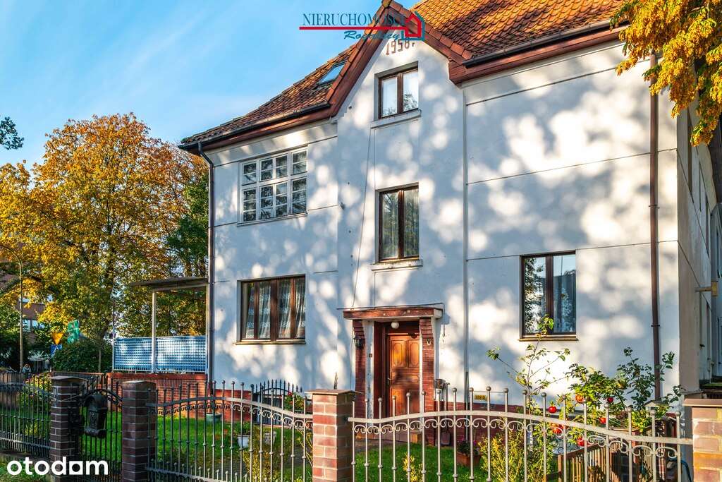 Połowa domu w dobrej lokalizacji-3