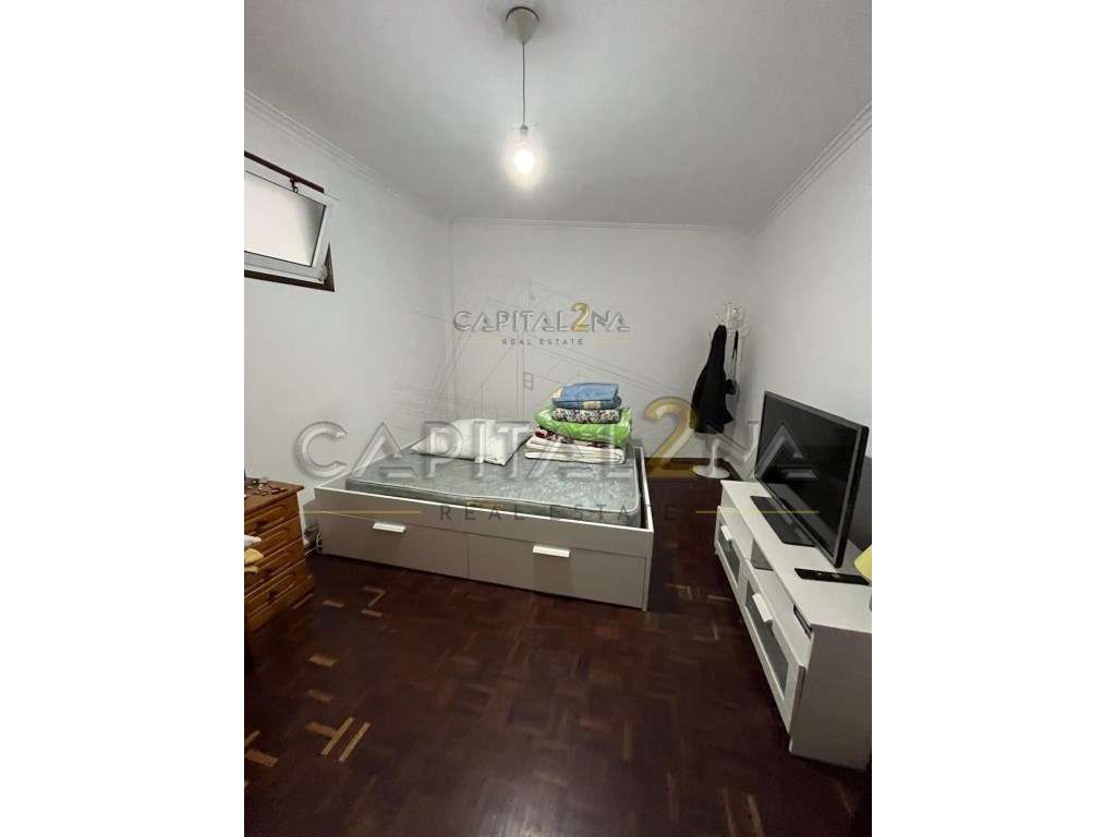 Prédio 4 Apartamentos T3 + Loja e ArmazémPrédio 4 Apartamentos T3 +...-18