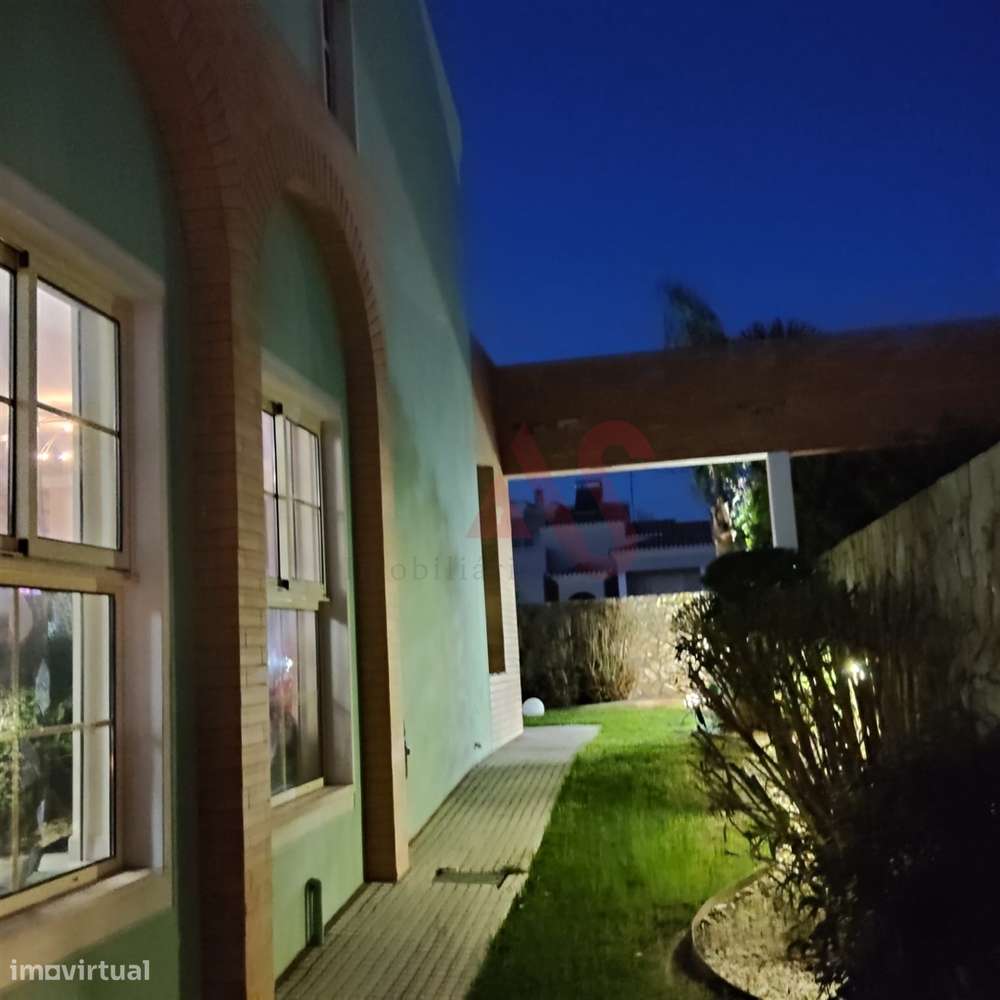 Moradia em Banda T4 com Piscina em Almancil, Loulé - Grande imagem: 4/38