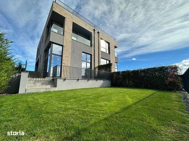 Casa de vanzare in Borhanci - Imagine principală: 5/8