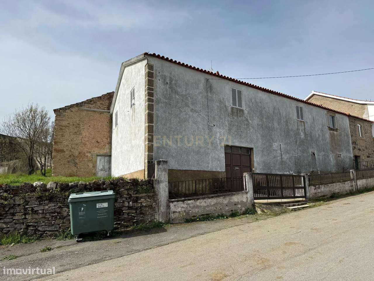 Moradia+Terreno em Águas Vivas, Miranda do Douro: Casa para Recuperar - Grande imagem: 2/48