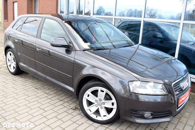 Audi A3 1.9 TDI Sportback DPF S tronic S line Sportpaket (plus) - 1