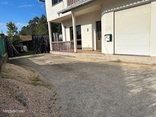 Moradia sita em Rio de Couro e Casal dos Bernardos-11