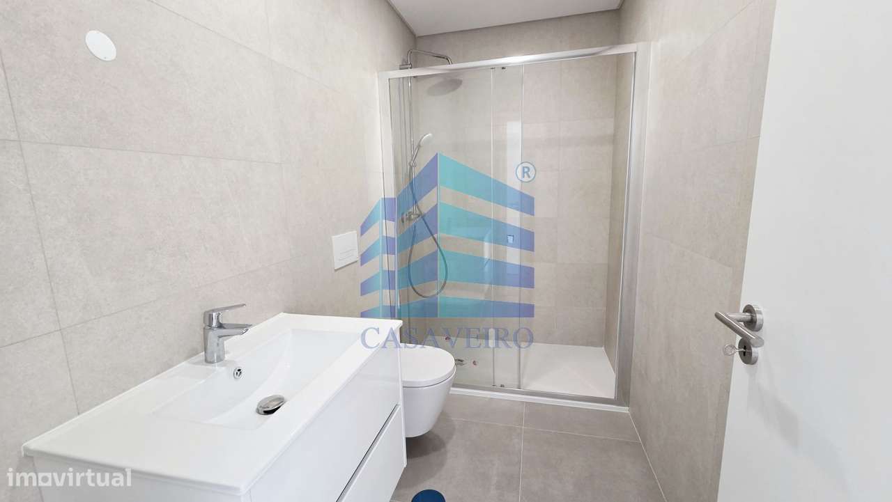 Apartamento T2 Duplex com terraço  centro de Esgueira-12