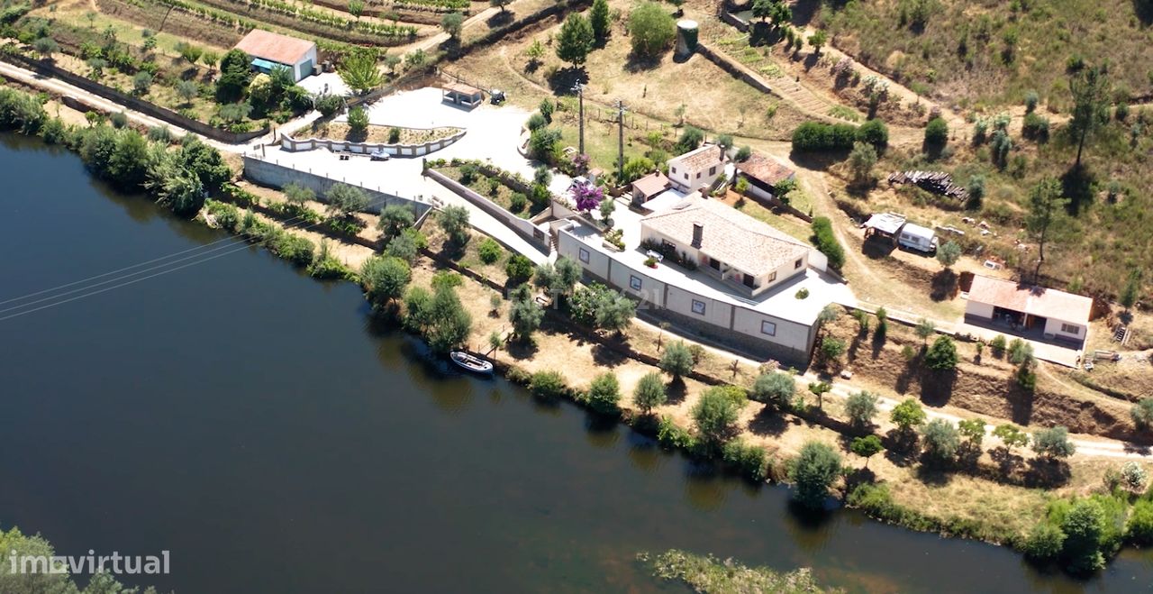 Quinta com 43.900 m2 e moradia de Tipologia T5  Turismo Rural Rio Tejo