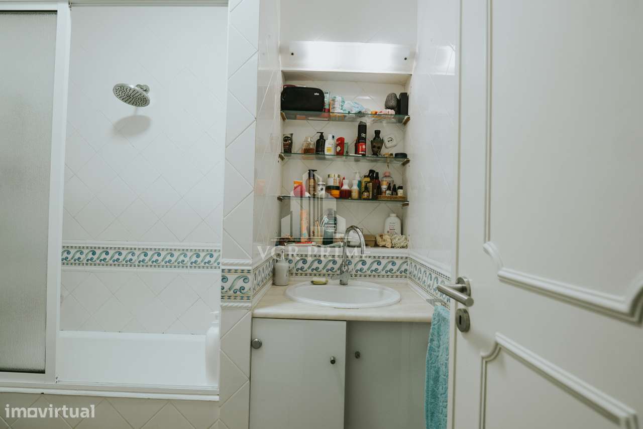 Apartamento T3 na Rua João Pinto Ribeiro, Venteira-8