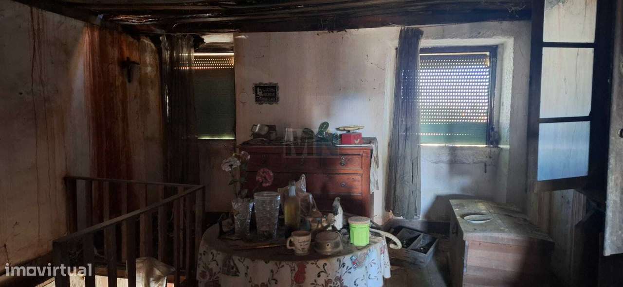 Moradia  para remodelação com Elevado Potencial em Anagueis-25