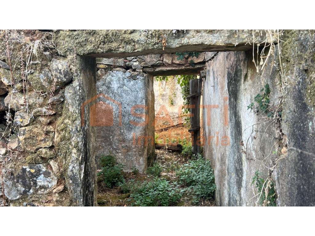 Ruína para reconstrução nas Areias - Ferreira do Zezere-11