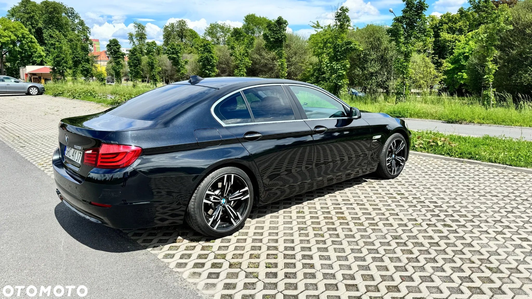 BMW Seria 5 528i xDrive - 6