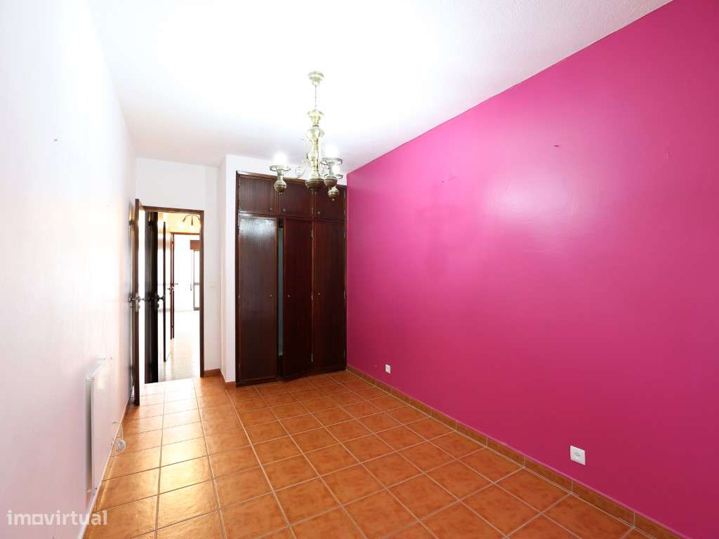 Apartamento T2 com terraço a dois passos da praia, no centro da Nazaré-11