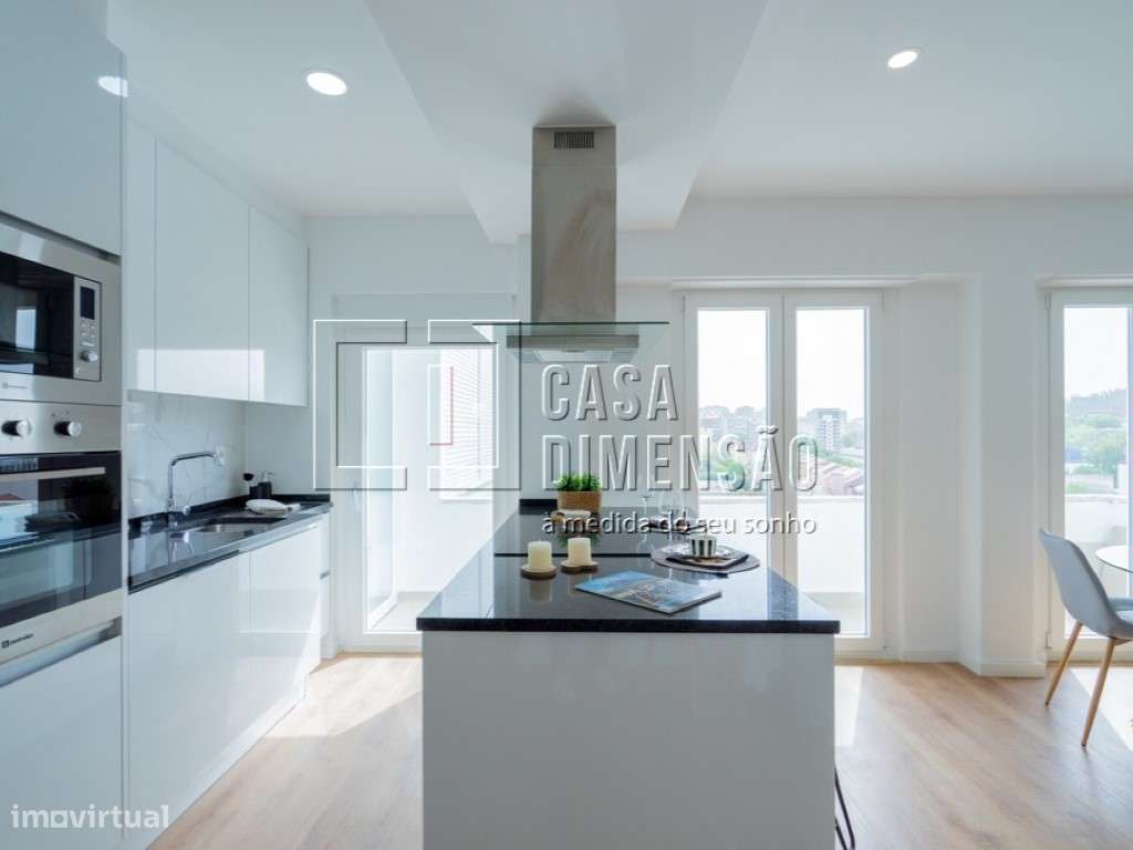 Apartamento T3 em Benfica com arrecadação, Totalmente Mobilado e Pr...-9