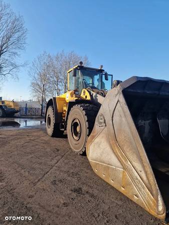 Volvo L220F - 7